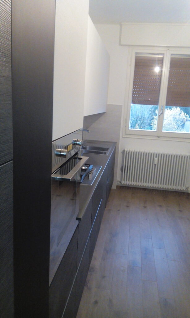 Realizzazione cucina su misura in rovere MATRIX - 3