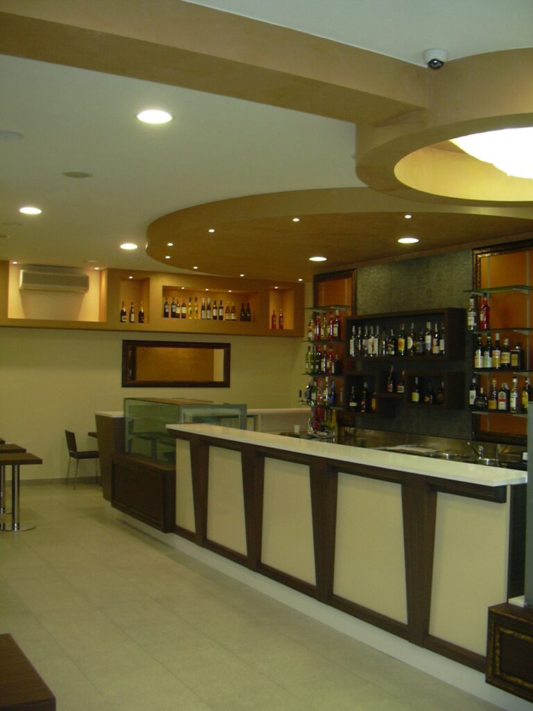 Realizzazione pasticceria lucido/legno a Formigine (Modena) - 1