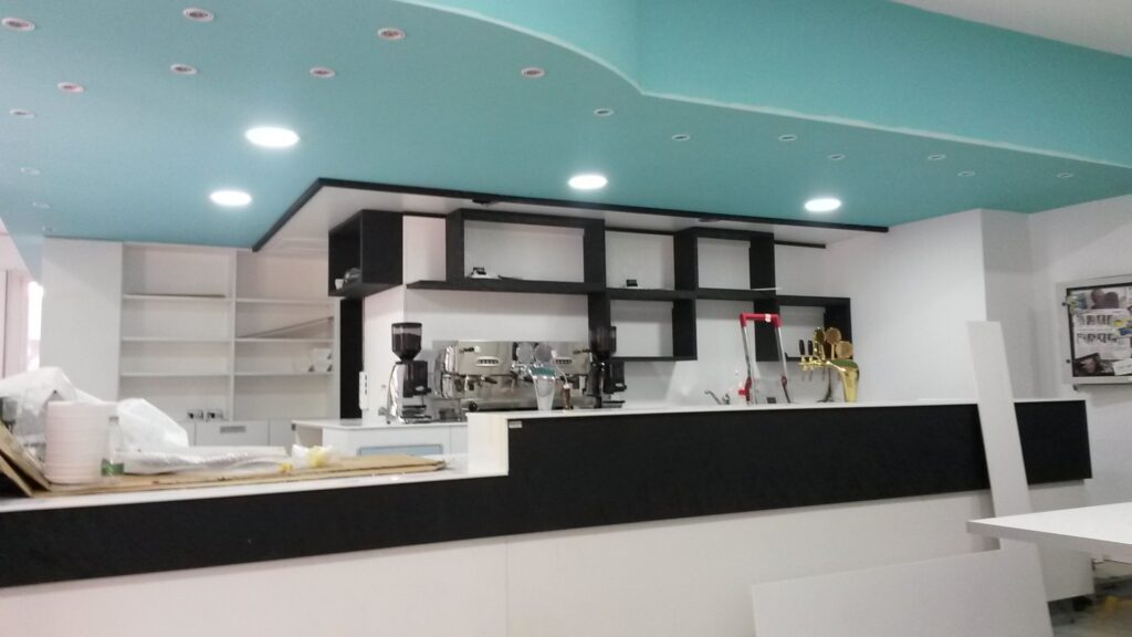 Arredamento Bar e Negozi - Restyling bar gelateria - 1